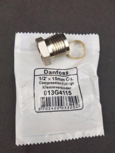 АДАПТОР DANFOSS 15Х1/2" ЗА СТОМАНЕНИ И МЕДНИ ТРЪБИ